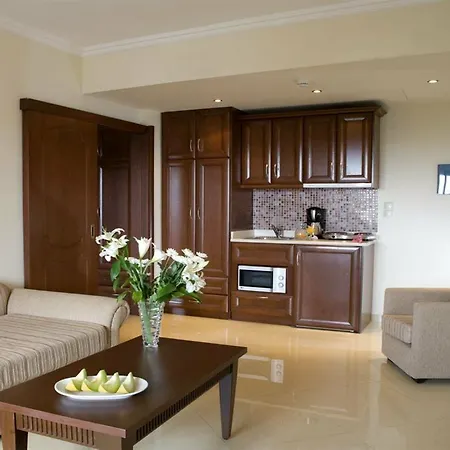 Hotel Royal Nidri & 3*