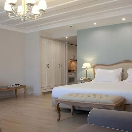 Royal & Hotel Nydri (Lefkada)